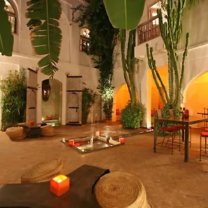 4* Riad O2